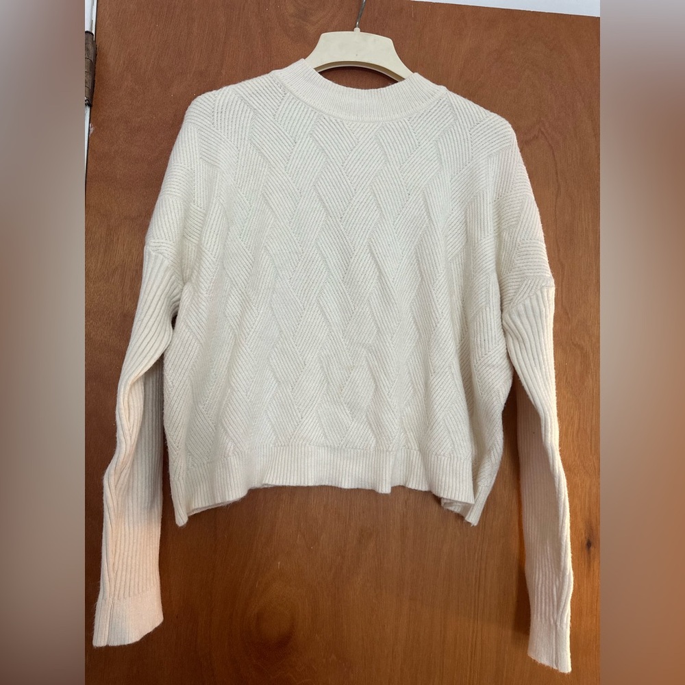 Women’s cream sweater Xl  Cyrus mock neck